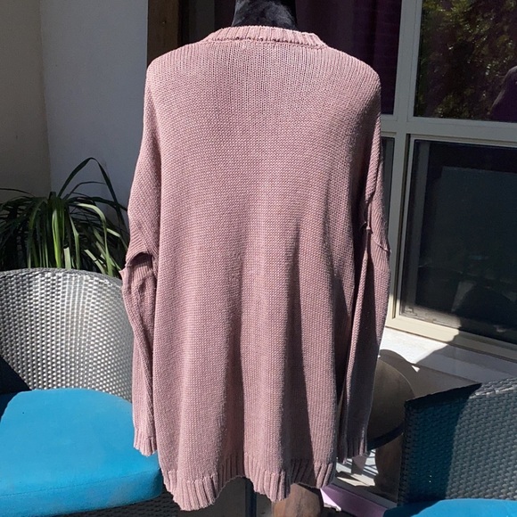 Lilyful taupe brown tan over-sized distressed sweater size Small but fits M/L - Picture 8 of 8